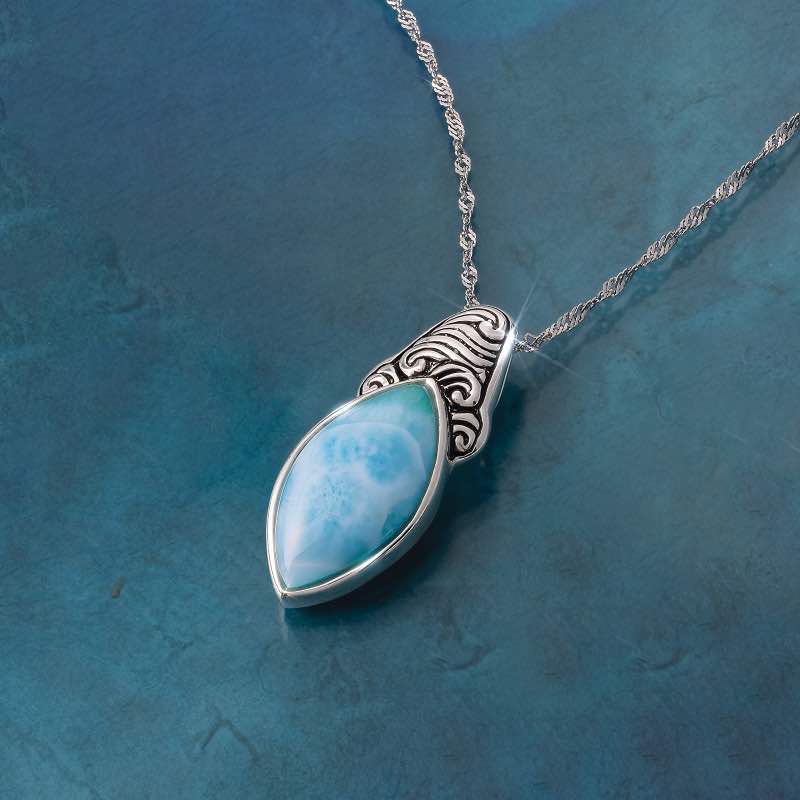 Perfect Blue Larima Pendant, Chain and Earrings