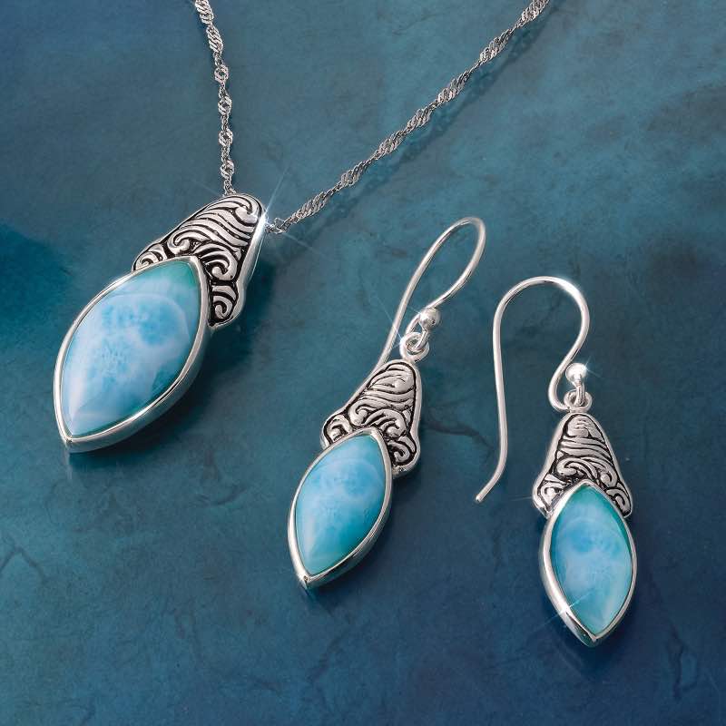 Perfect Blue Larima Pendant, Chain and Earrings