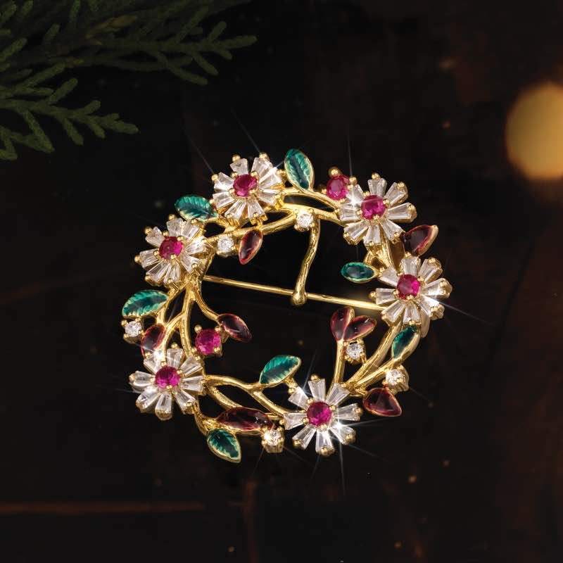 Festive Brooch (Wreath)