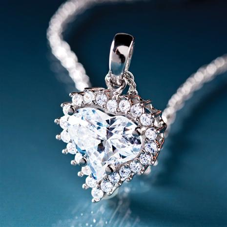 Stauer True Heart Diamondaura Pendant | Milium